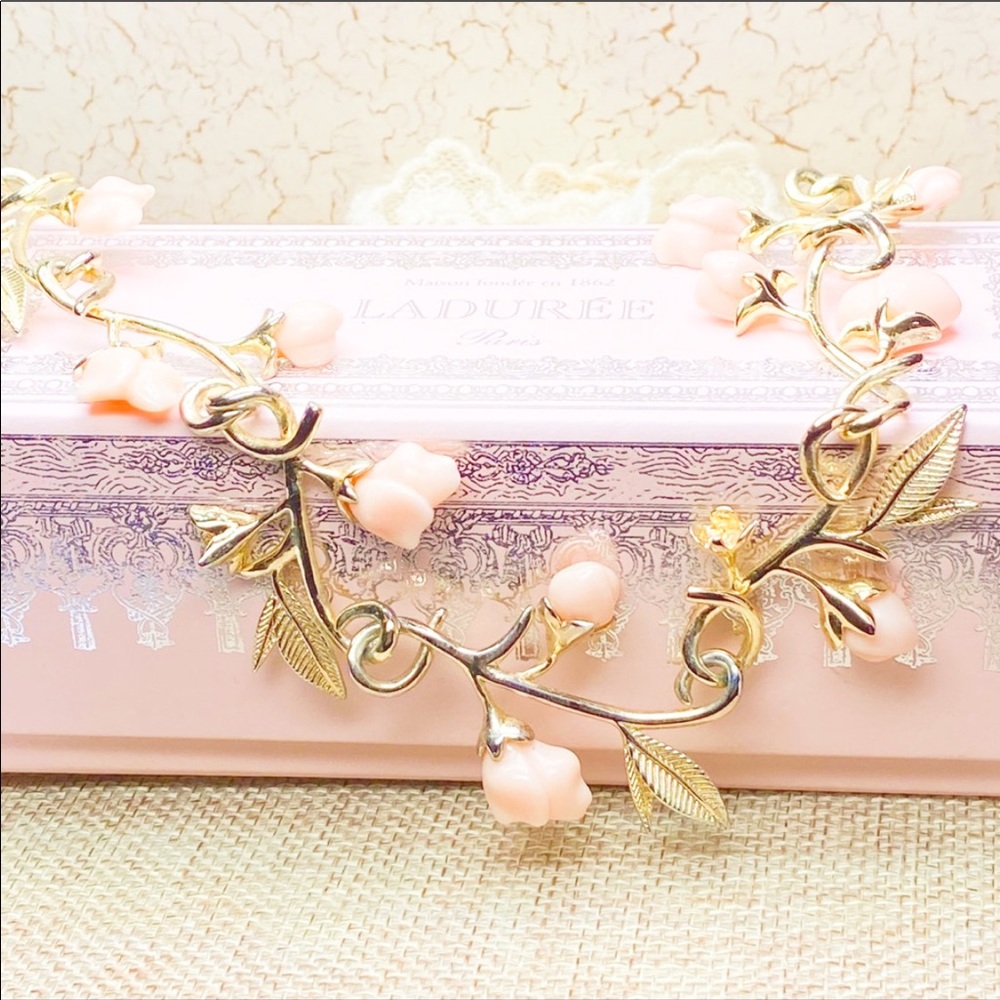 Arriving soonBaublebar Anderson pink rose necklace